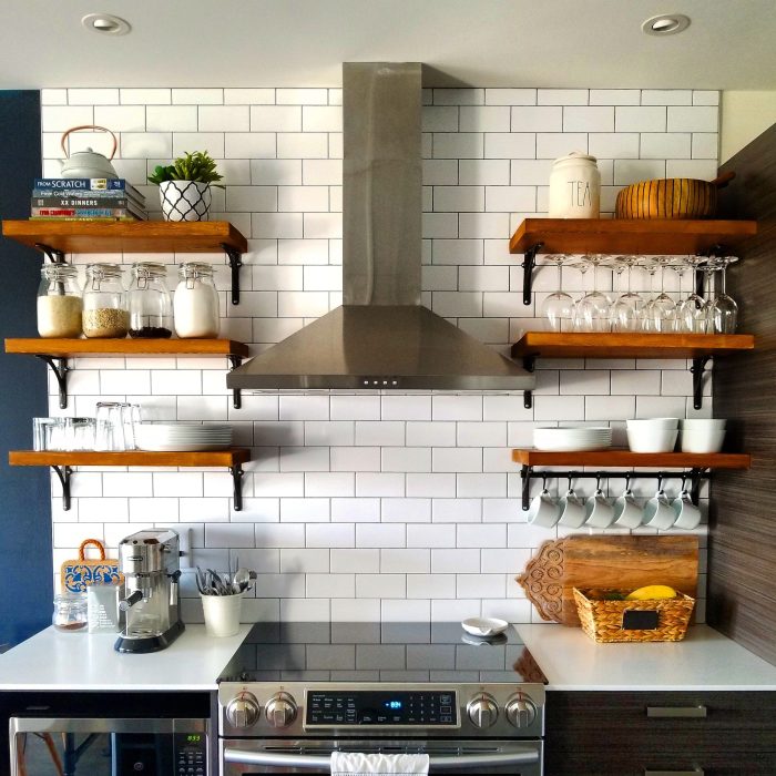 Kitchen open shelving decor