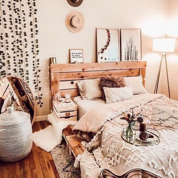 Boho bedroom decor