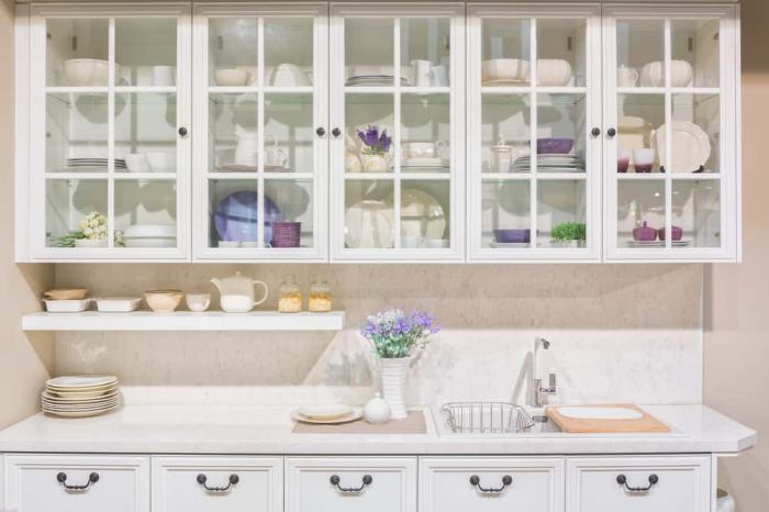 Glass kitchen cabinet decor