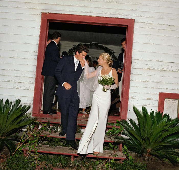 Carolyn bessett wedding dress