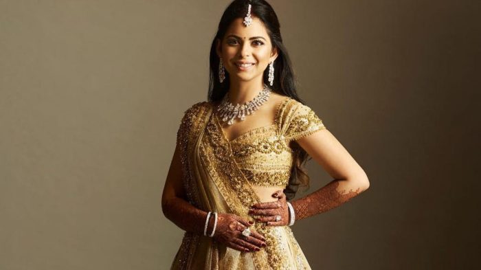 Ambani wedding dress cost