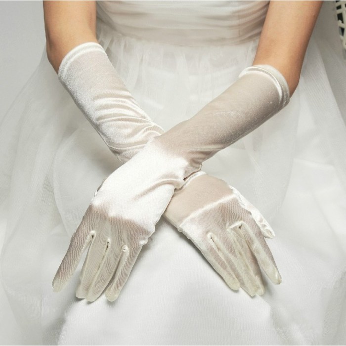 Gloves for wedding dress