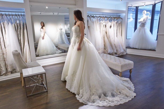 Boutiques that buy wedding dresses