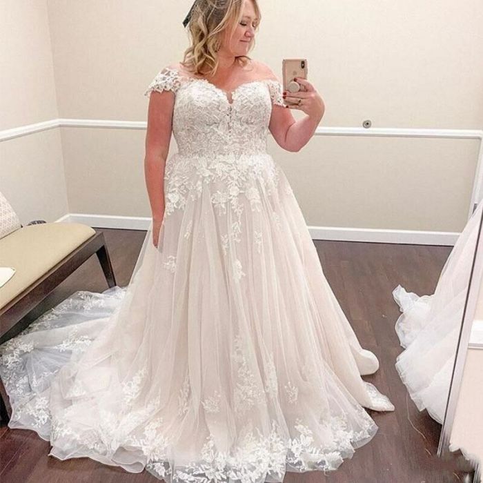 A line wedding dress plus size